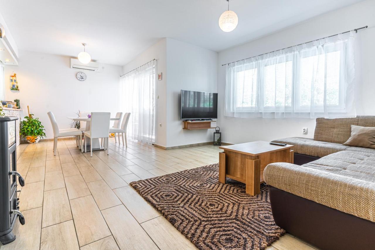 Apartments Nina Масленица Экстерьер фото